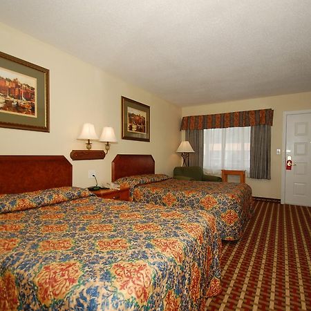 Millville Motorsports Inn And Suites Chambre photo