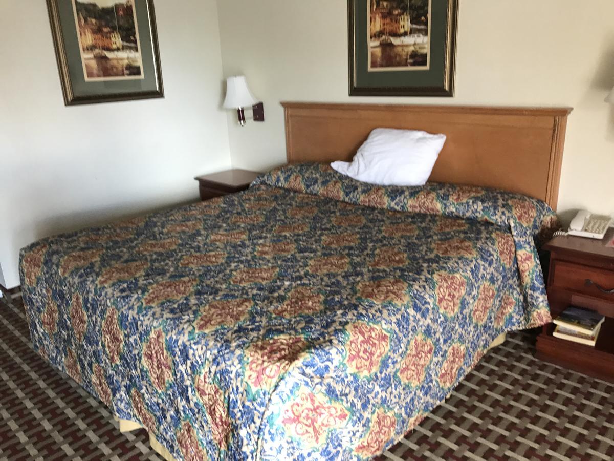 Millville Motorsports Inn And Suites Extérieur photo