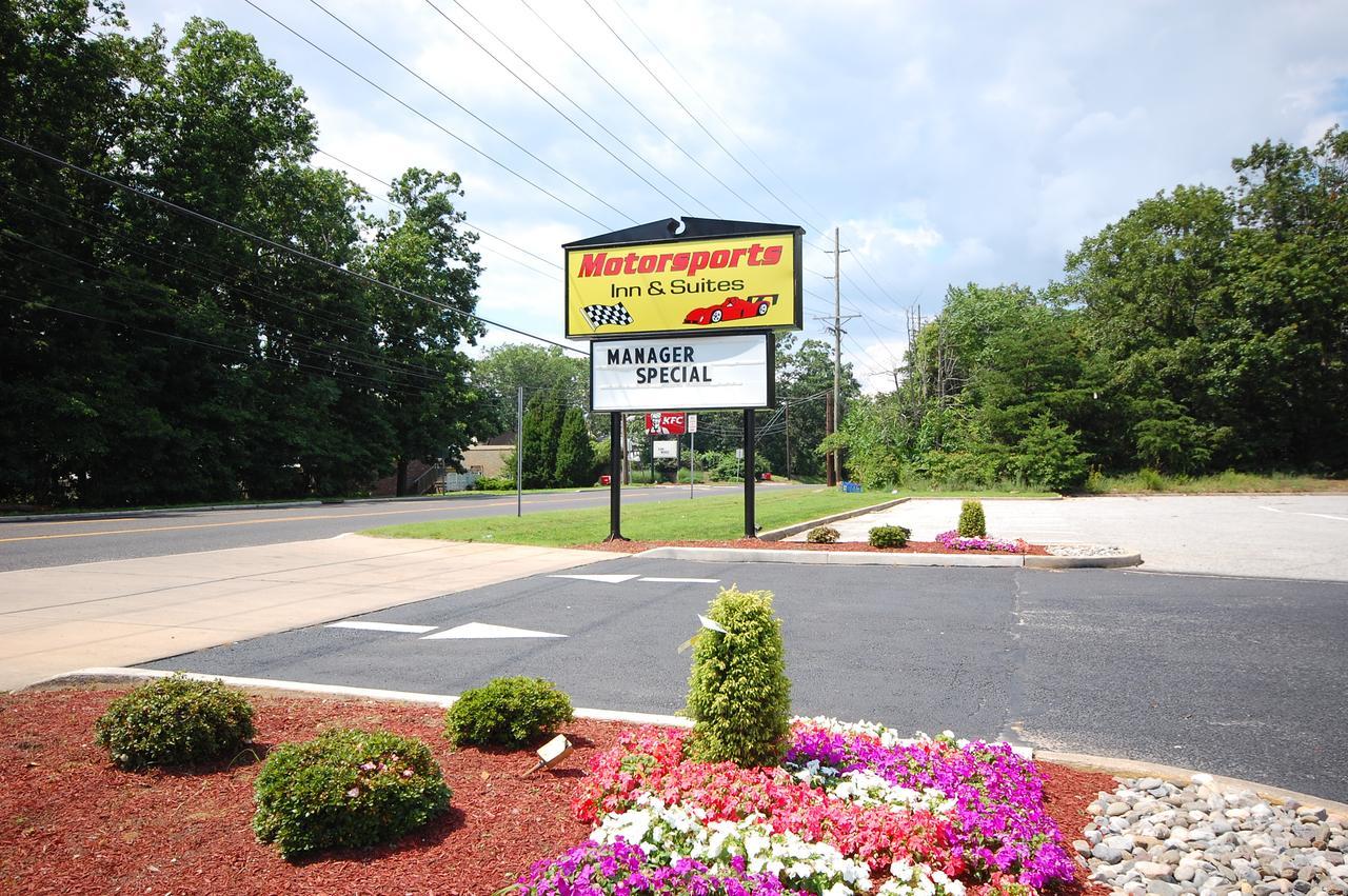 Millville Motorsports Inn And Suites Extérieur photo